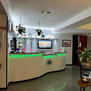 https://hotel-betty.riccione-hotels.org