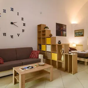 ** Couette-café Sarracino Relais Italie